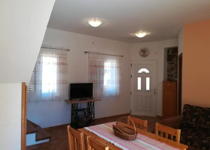 8209c Apartment