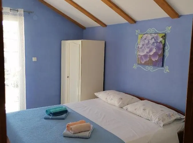 8209c Apartment