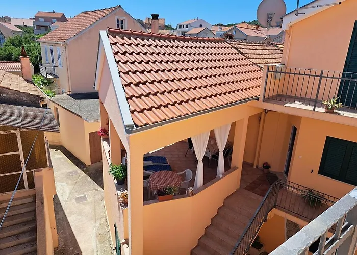 8209c Apartment